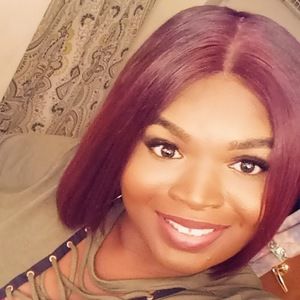 Meet your Posher, Latoya